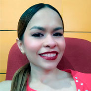 Cinthya Peña, bailarina del elenco de Latinos